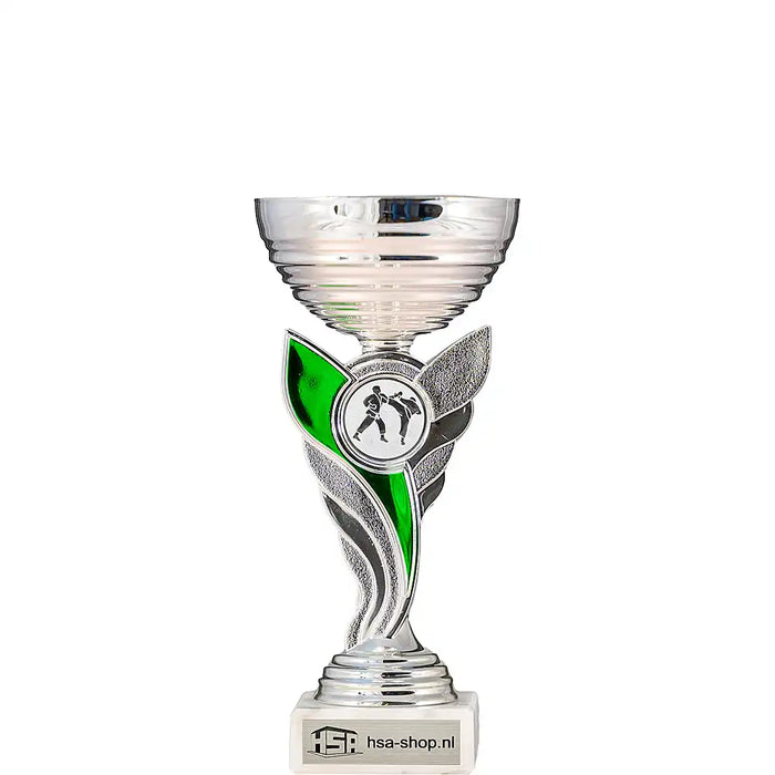 Beker Celine van 17 cm hoog met standaard karate afbeelding.