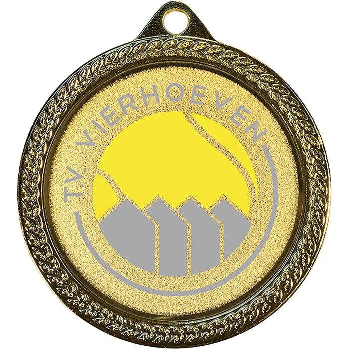 Medaille Levi goudkleurig met voorbeeld logo van Tennisvereniging Vierhoeve.