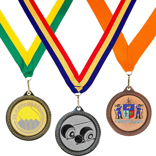 Medaille Levi voorbeelden van goud, zilver en brons met verschillende logo's en kleuren halslint.