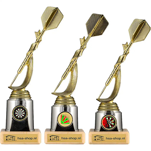 Trofee Adana Darts serie van drie maten op een rij.