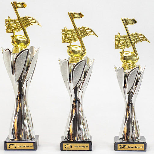 Trofee goudkleurige muzieknoot in drie maten.