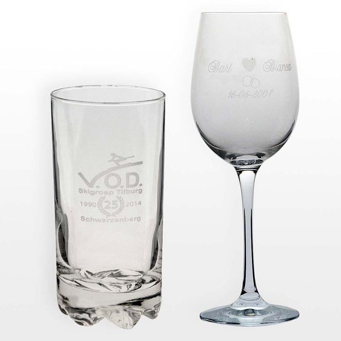 voorbeeld van een gegraveerd limonade- en wijnglas