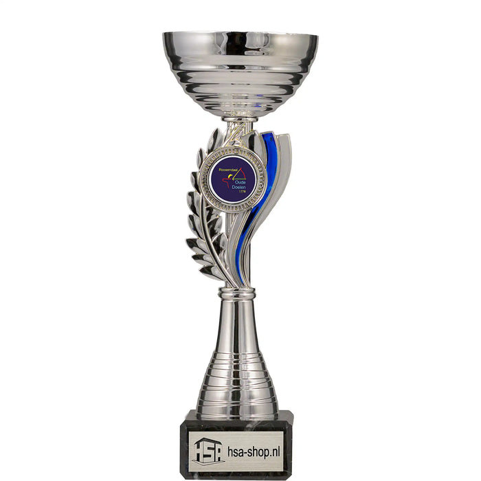 Beker Eden van 22,5 cm hoog met logo van handboog vereniging Oude Doelen uit Roosendaal.