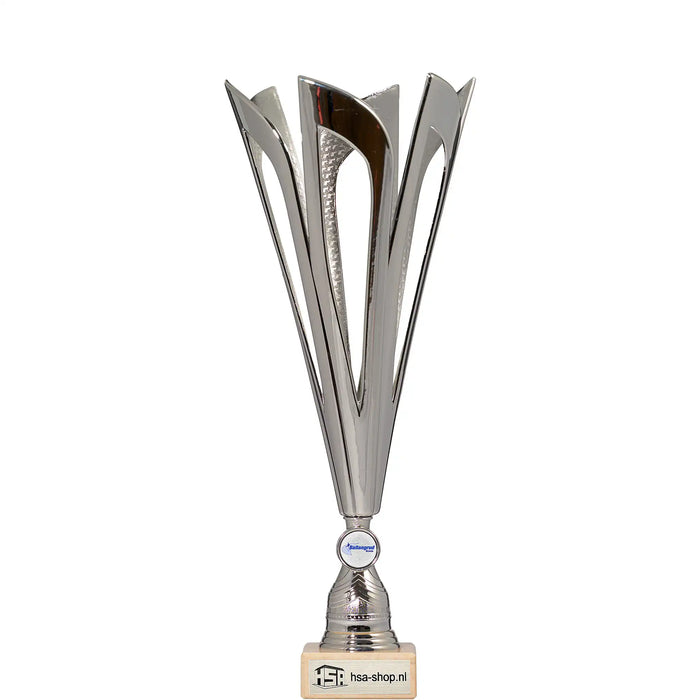 Beker Larissa van 40 cm hoog met logo van Schaatsvereniging Ballangrud.