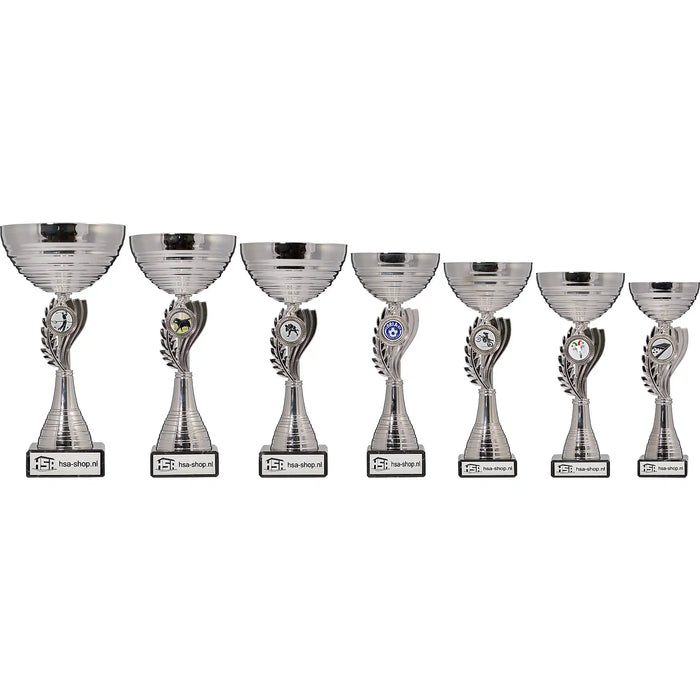 Complete Beker Melia serie met zeven maten voor alle sporten
