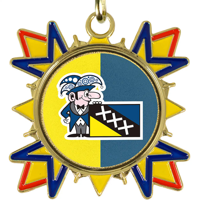 Close-up van medaille Hemko goudkleurig met logo en blauw-geel halslint.
