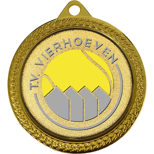Medaille Levi goudkleurig met voorbeeld logo van Tennisvereniging Vierhoeve.