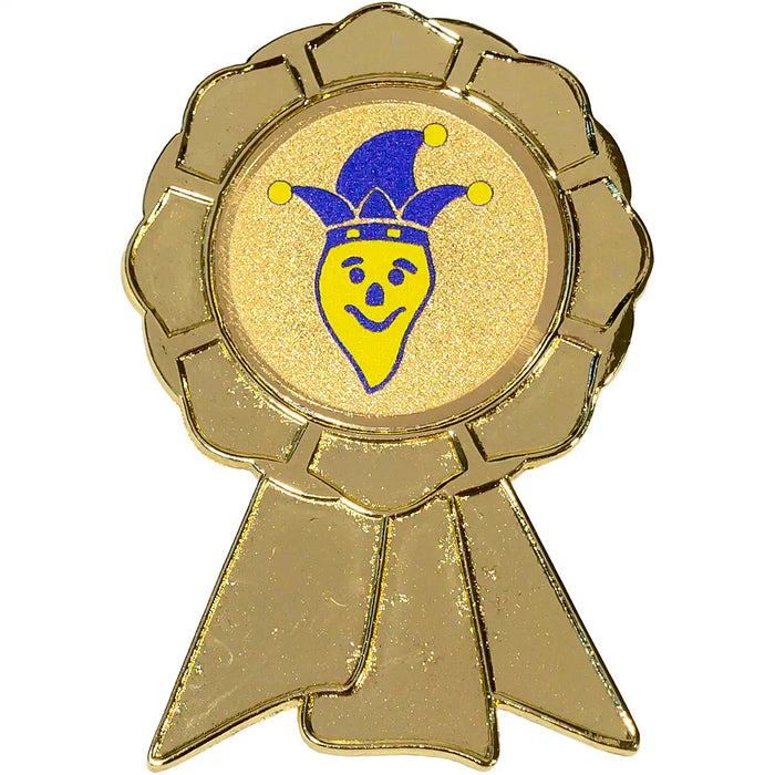 Goudkleurige pin in de vorm van een rozet met als voorbeeld het logo van de Betekoppen uit Sas van Gent erop.