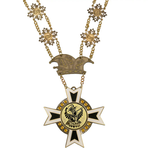 Close-up van prinsenketting Marcie met standaard afbeelding van een Carnavals Prins.