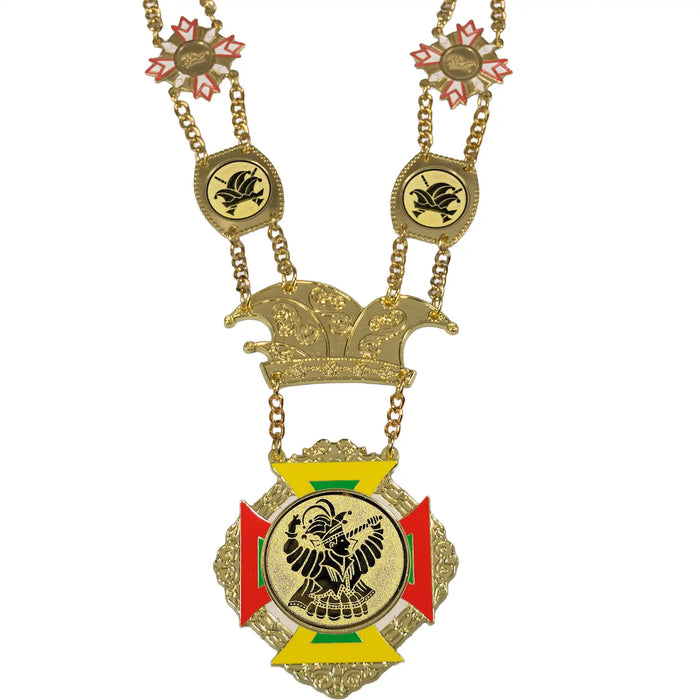 Close-up van prinsenketting Marston met standaard afbeelding van een Carnavals Prins.