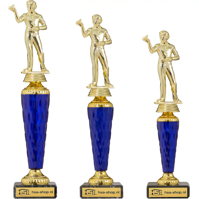 Trofee Melton darten serie in drie maten met goudkleurige dartspeler