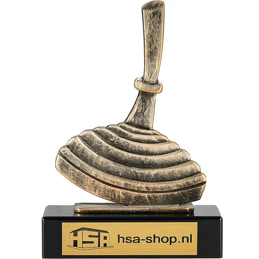 Trofee curling 20 cm hoog op zwart houten voet met voorbeeld graveerplaatje goudkleurig.