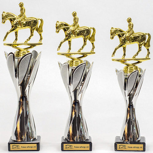 Trofee dressuur, serie van drie verschillende maten.