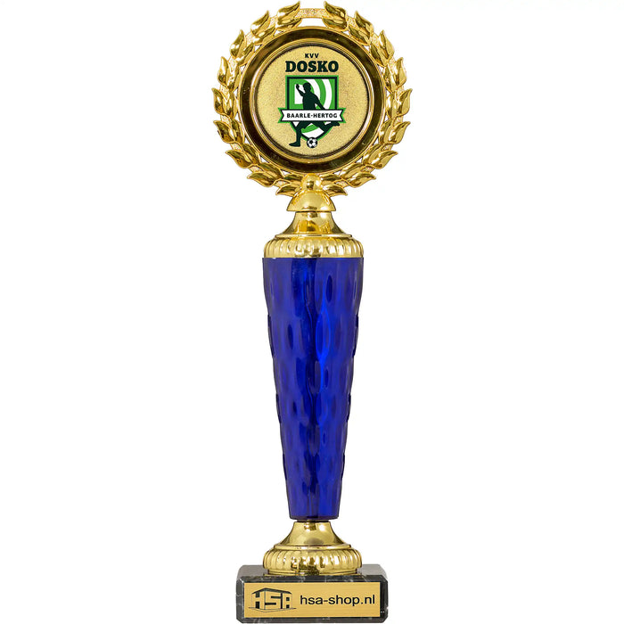 Grote Trofee Lilou goud-blauw met voetbalclub logo en zwarte marmeren voet
